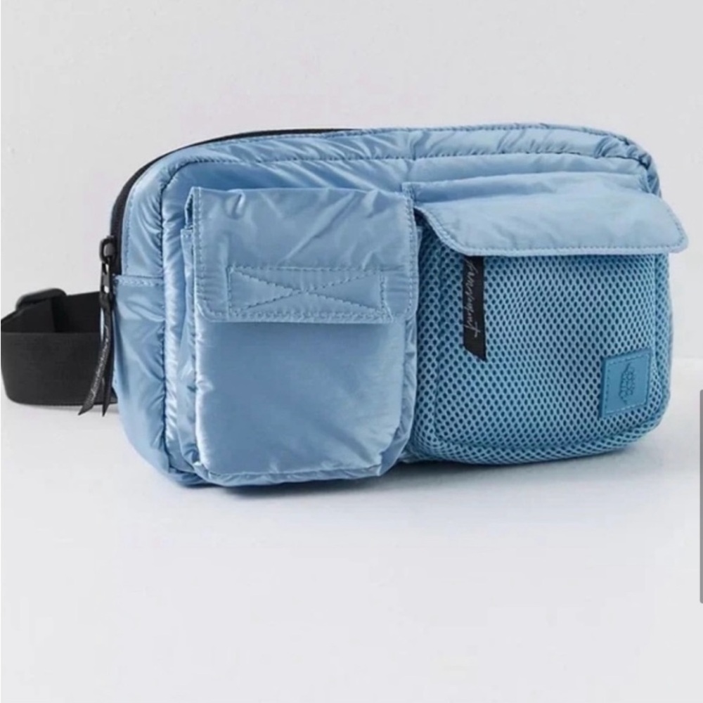 20. Free people Courtside Cargo
Sling NWOT
FP Movement by Free People - Picture 3 of 4